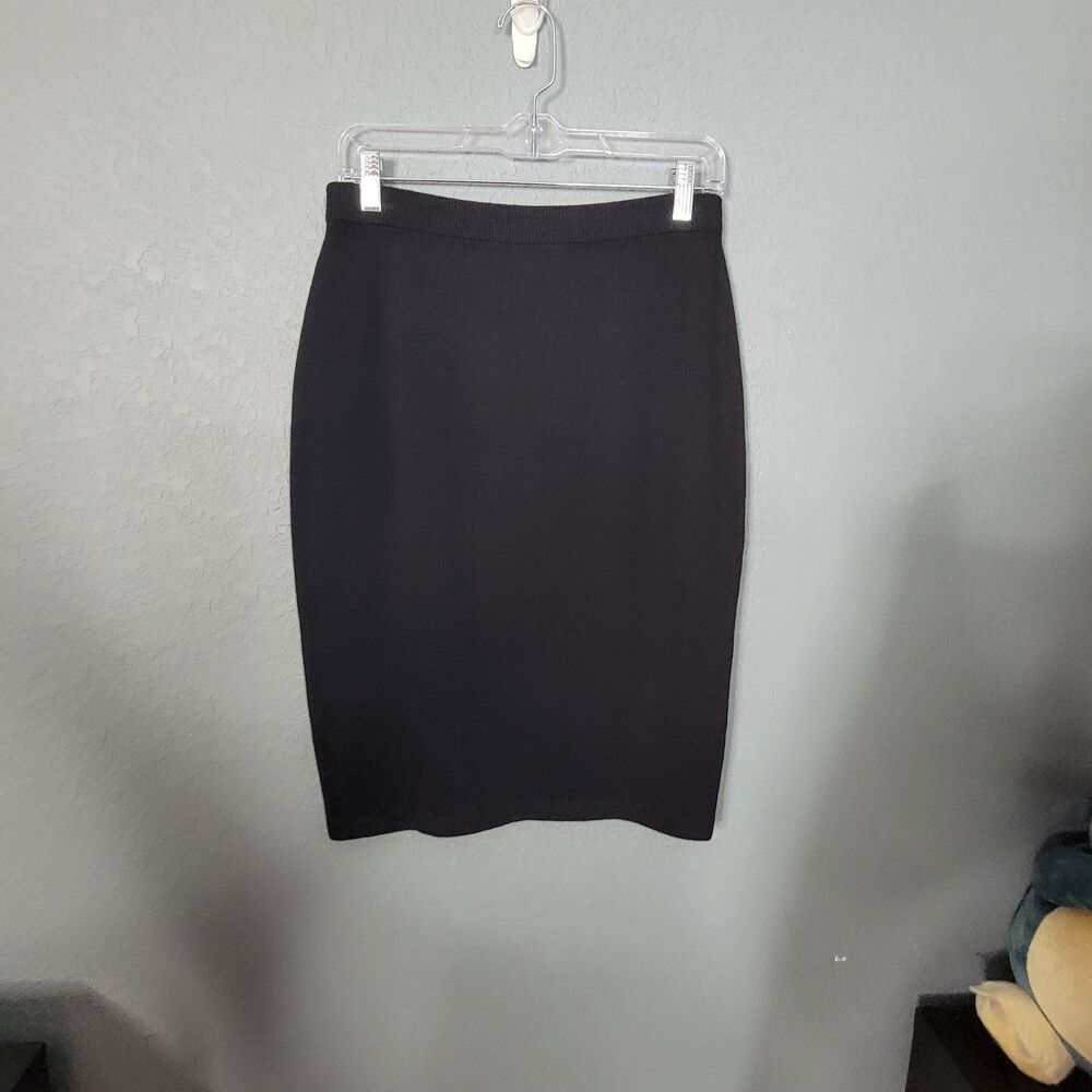 St. John Basics Santana Knit Skirt Size 8 Black Pencil Style Career Formal Wear - Picture 12 of 16